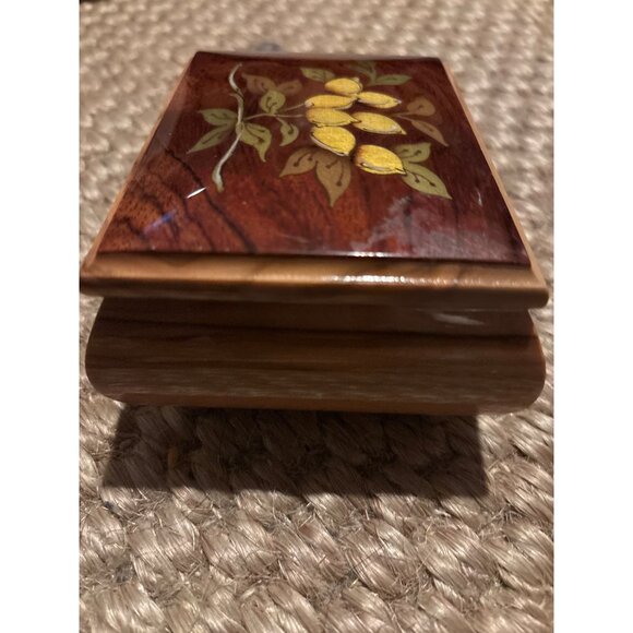 Handcrafted Wooden Music Box With Inlaid Floral Design & Velvet Lining - Made In - Picture 2 of 5